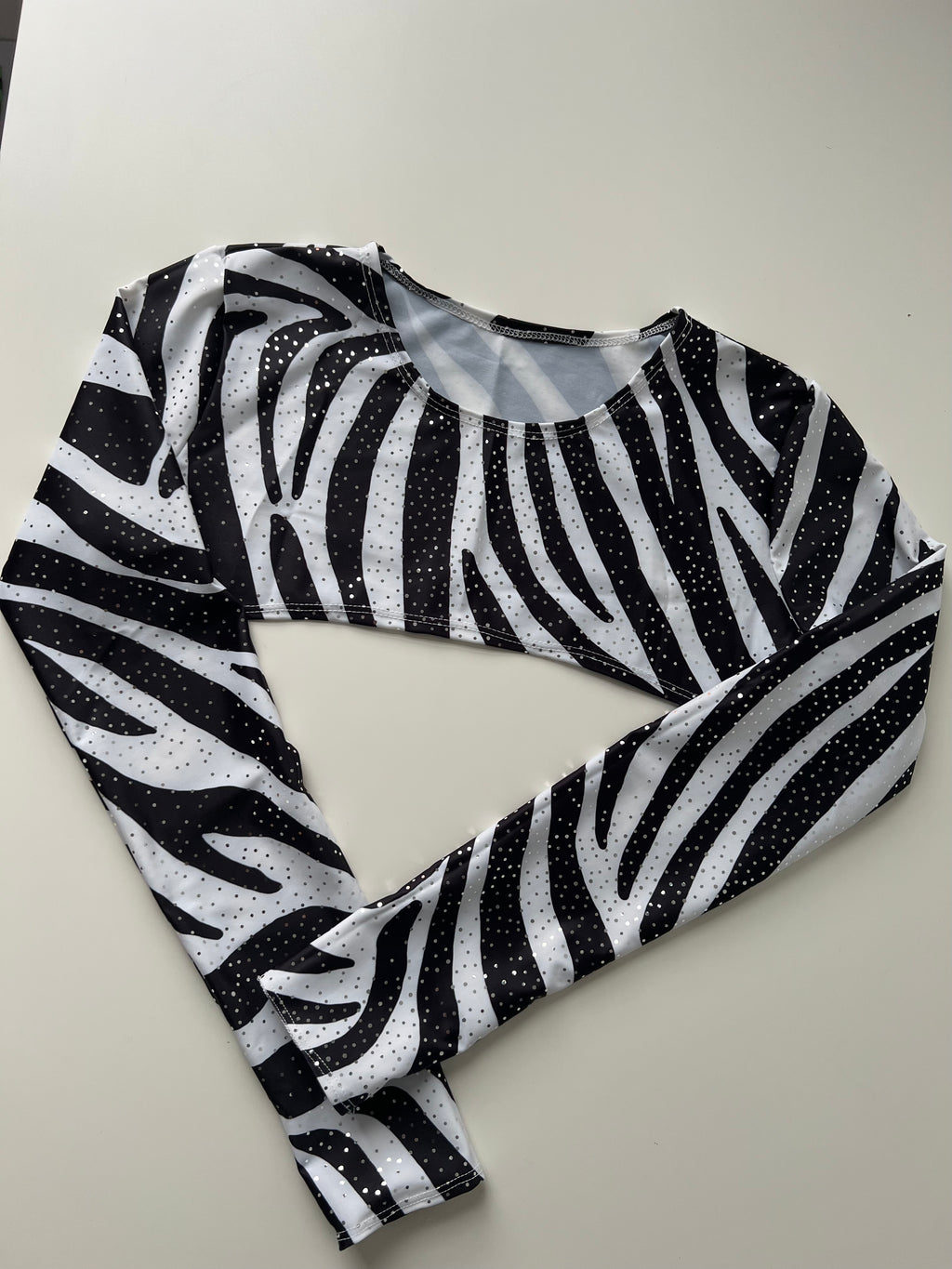 (48) - Size 10 - Zebra Extreme Crop Top
