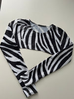 (48) - Size 10 - Zebra Extreme Crop Top