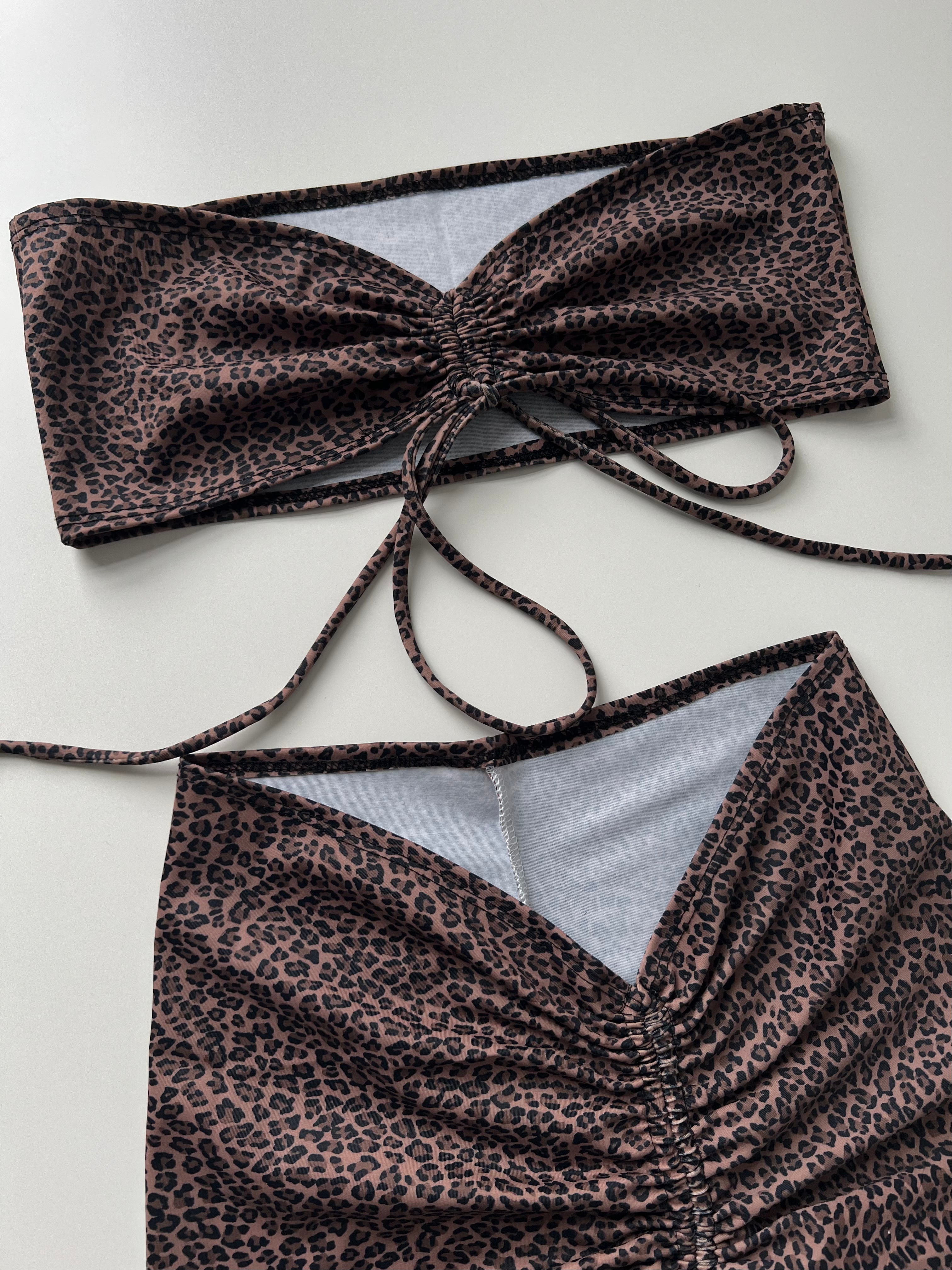 (15) Size 8 - Cheetah Ruched Set